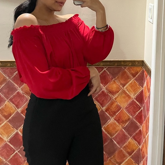 Red cropped blouse - Picture 4 of 6